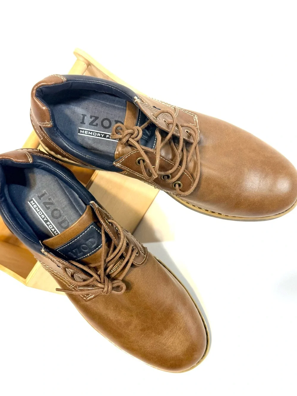 IZOD Cal Oxford Lace Up Casual Shoes Mens 9.5 NWOT